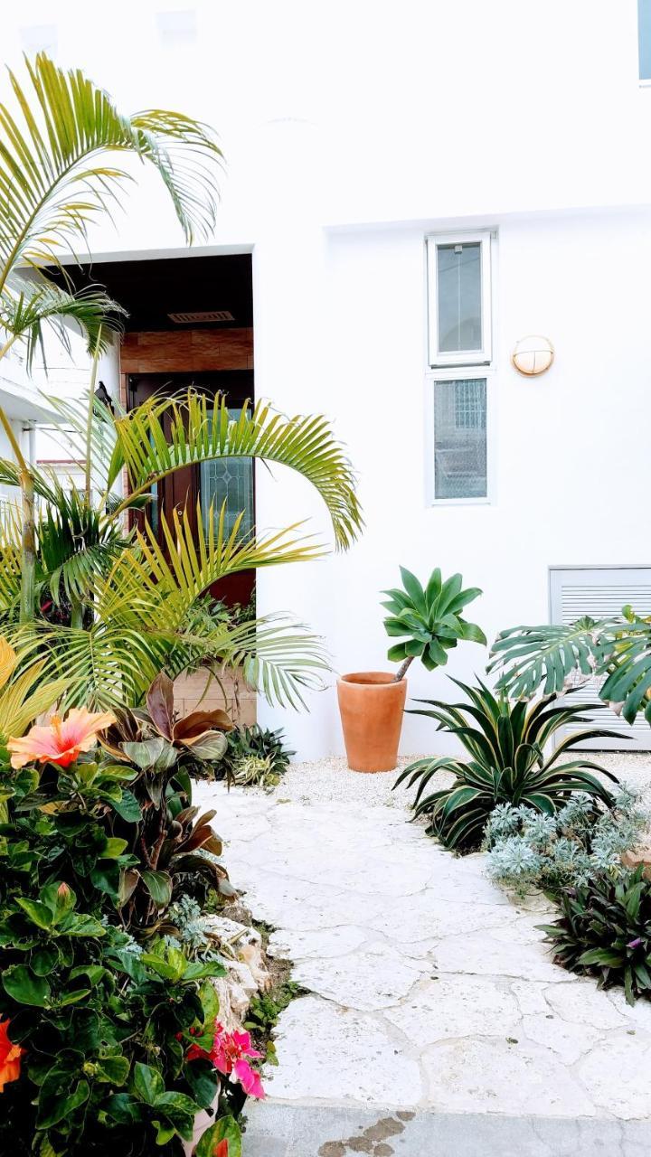 Mihama Beach House Vila Chatan Exterior foto